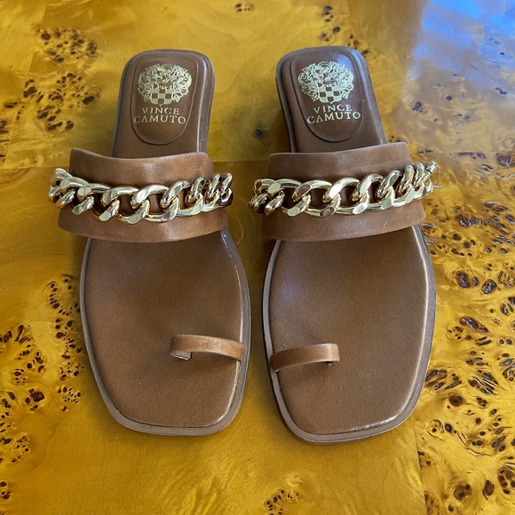 Vince Camuto Brown Leather Slide On Gold Tone Chain Low Heel Sandals Womens 8M - Picture 1 of 4